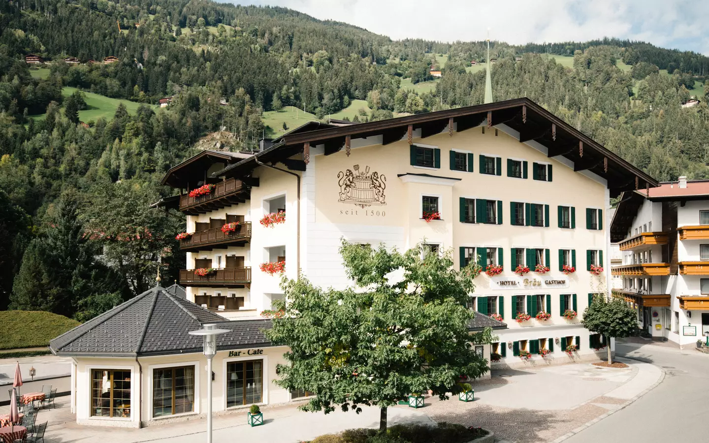 Hotel Bräu im Sommer